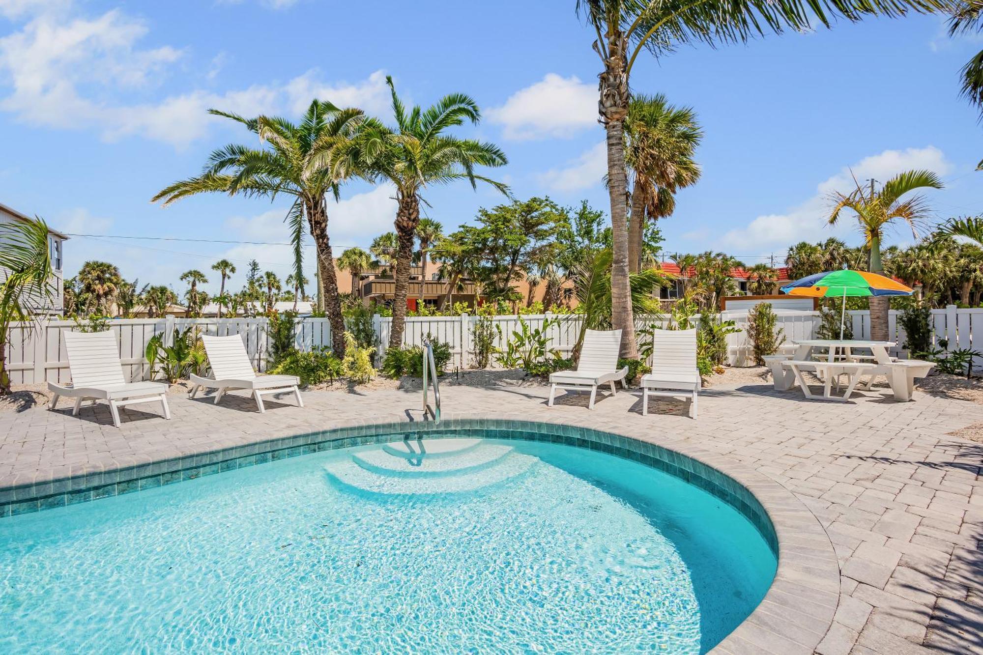 Tropical Breeze Resort 萨拉索塔 外观 照片